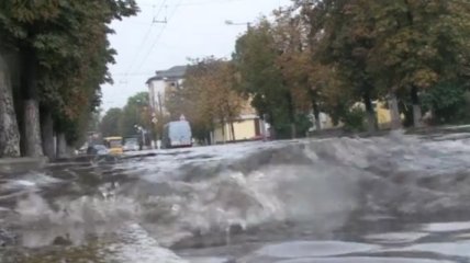 Затопленные улицы Житомира снова открыты для проезда автомобилей