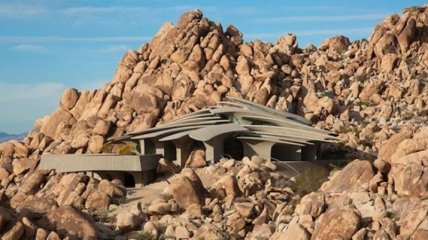 Уединенный и гармоничный дом в пустыне стоимостью в три миллиона долларов (Фото)