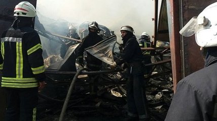 В Харькове на лесопилке произошел масштабный пожар