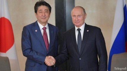  Путин и Абэ провели переговоры в Москве
