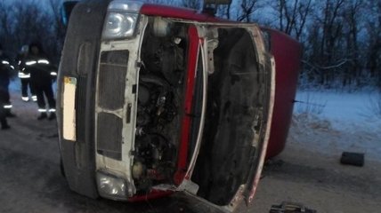 В Луганской области перевернулся автобус, есть пострадавшие