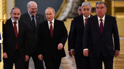 Лидеры стран ОДКБ на саммите в Москве 16 мая