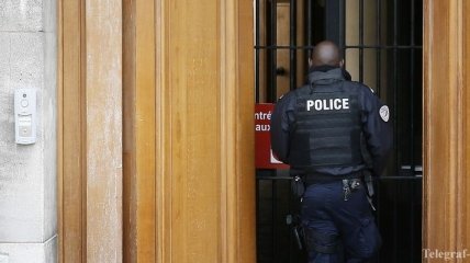 Вооруженный мужчина напал на гостиницу во Франции