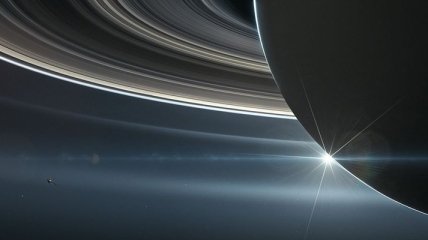 Астрономы зафиксировали дождь на кольцах Сатурна 