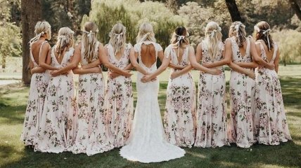 Свадебный тренд: цветочные платья для подружек невесты (Фото) 