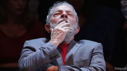 В Бразилии выписали ордер на арест экс-президента страны