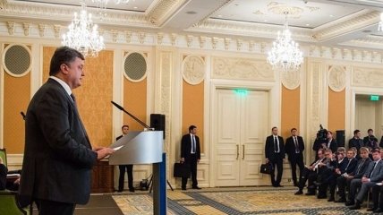 Порошенко уволил руководителей 11 РГА в Винницкой области