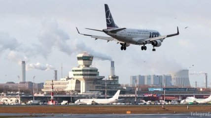 В аэропорту Варшавы два самолета совершили аварийную посадку