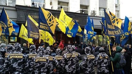 В Киеве "Нацкорпус" избил "антифашистов"
