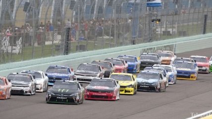 У NASCAR будет виртуальная игра