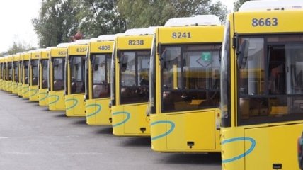 Транспорт в Киеве могут остановить и перевести на спецпропуска: что известно