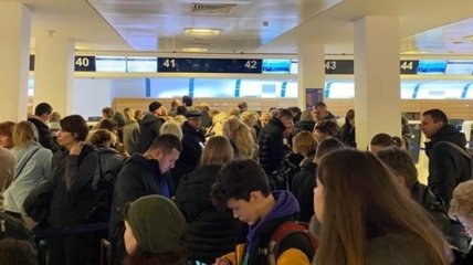 Украинские пассажиры застряли в аэропорту Италии