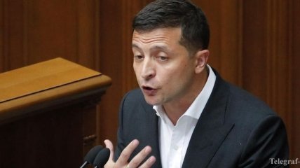 Неотложные законы: Зеленский передал Разумкову список первоочередных законопроектов