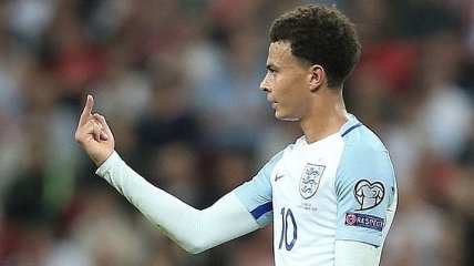 Деле Алли в матче Англия - Словакия продемонстрировал средний палец