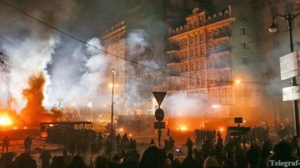 Акции протеста в Украине скоординированы США и ЕС, считает эксперт