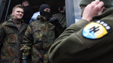 Новобранцы "Азова" отправились на Донбасс (Видео)