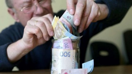 В Украине могут прекратить выплату пенсий