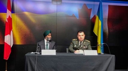 Украина и Канада подписали оборонное соглашение 