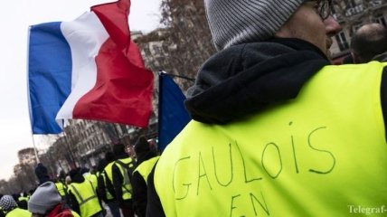В Париже на акцию протеста “желтых жилетов” вышли только несколько сотен человек
