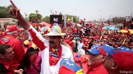 Николас Мадуро занялся борьбой с боевиками из Колумбии 