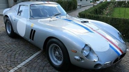 Легендарный гоночный автомобиль Ferrari продали за рекордную сумму