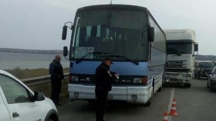 В Одесской области грузовик столкнулся с пассажирским автобусом 
