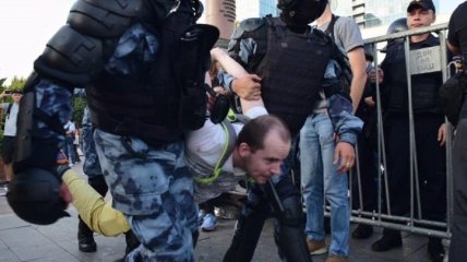 МИД Чехии обеспокоено повторными задержаниями в Москве