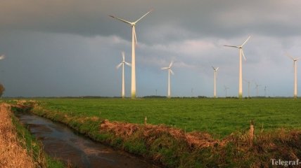 Порошенко подписал закон о "зеленой" энергетике