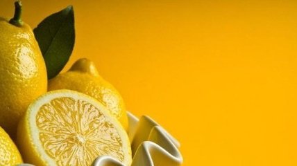 Врачи рассказали, в каких случаях лимон опасен для здоровья
