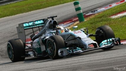Формула-1. Льюис Хэмилтон одержал победу на Гран-при Малайзии