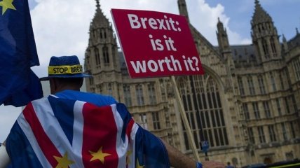 В Британии провалили четыре альтернативы для Brexit