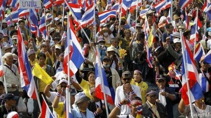 На улицы Бангкока в поддержку оппозиции вышли более 50 тыс человек