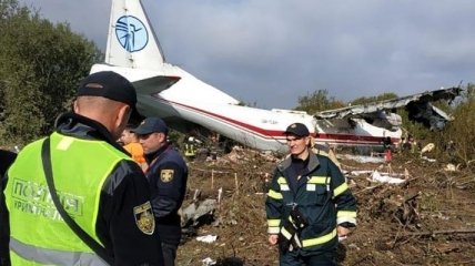 Жесткое приземление Ан-12 под Львовом: у полиции есть четыре версии 