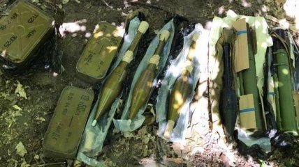 СБУ обнаружила тайник с оружием в Киеве