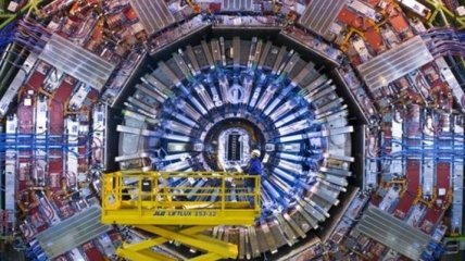 В ЦЕРН рассказали об аномалиях при распаде "частицы бога"