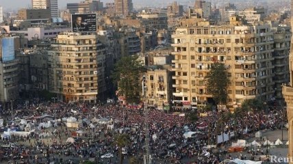 Египет: армия гарантирует свободу протестов 