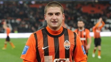 ФК "Шахтер" заключил новый контракт с Ярославом Ракицким