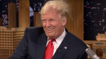 Трампа проверили на наличие парика (Видео)