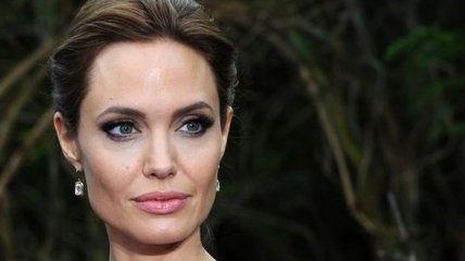 Анджелина Джоли занялась восстановлением потерянной репутации