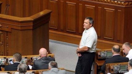 Колесниченко: Литвин пиарится на языковом законе