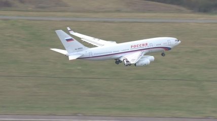Дипломаты РФ покидали Британию на самолете из "кокакинового дела"