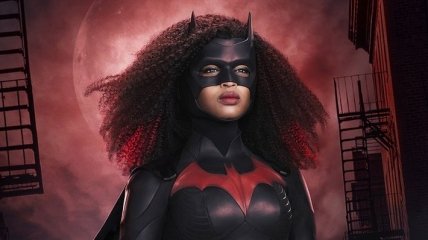 Канал CW представил новую Бэтвумен: ее сыграет темнокожая актриса Джавиша Лесли (Фото)