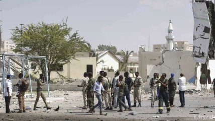 Сразу два взрыва унесли множество жизней в столице Сомали