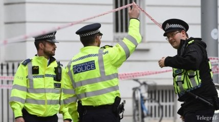 Мужчина взял заложников в развлекательном центре в Британии