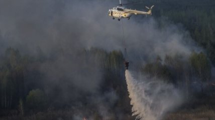 Пожар в Чернобыльской зоне: спасатели тушат отдельные очаги тления