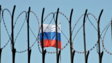 росію продовжать тиснути санкціями