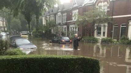 Бирмингем в Британии после сильных ливней накрыло наводнение