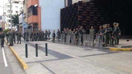 Военные заблокировали здание генпрокуратуры Венесуэлы