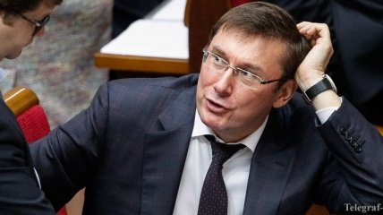 Луценко заявил, что вместе со следователями изучит материалы по Иловайску