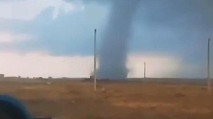 В Крыму пронесся смерч - очевидцы сняли торнадо на видео